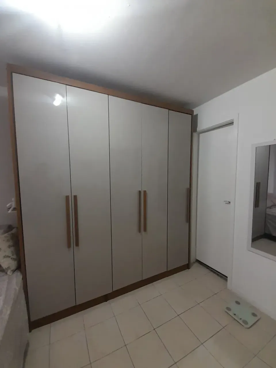 Apartamento com 2 quartos, 2 banheiros e varanda com vidro — photo 3