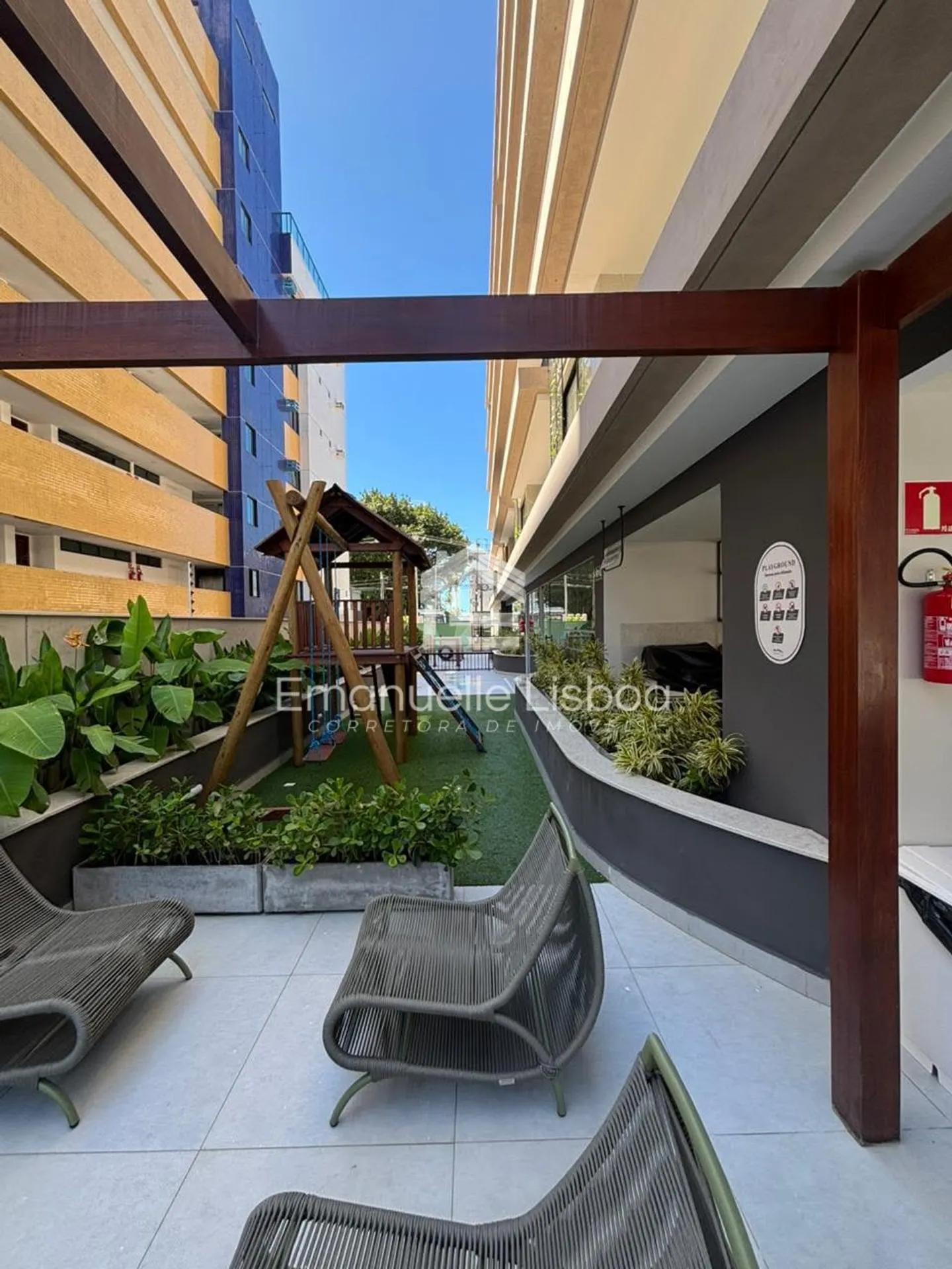 3-bedroom apartment with a private BBQ — photo 9