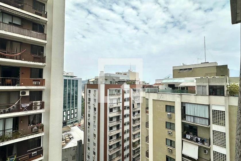 Mountain view in a one-bedroom apartment, 58 m² — photo 22