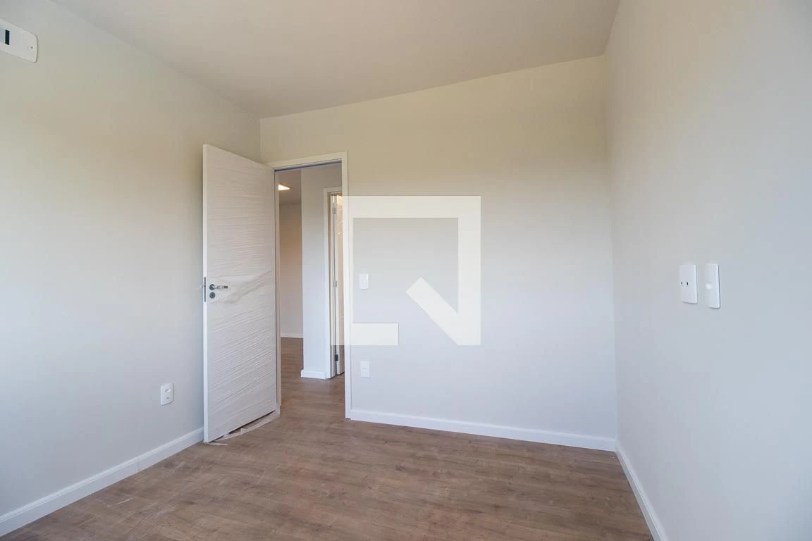 3-bedroom apartment with a park view in Curitiba — photo 31