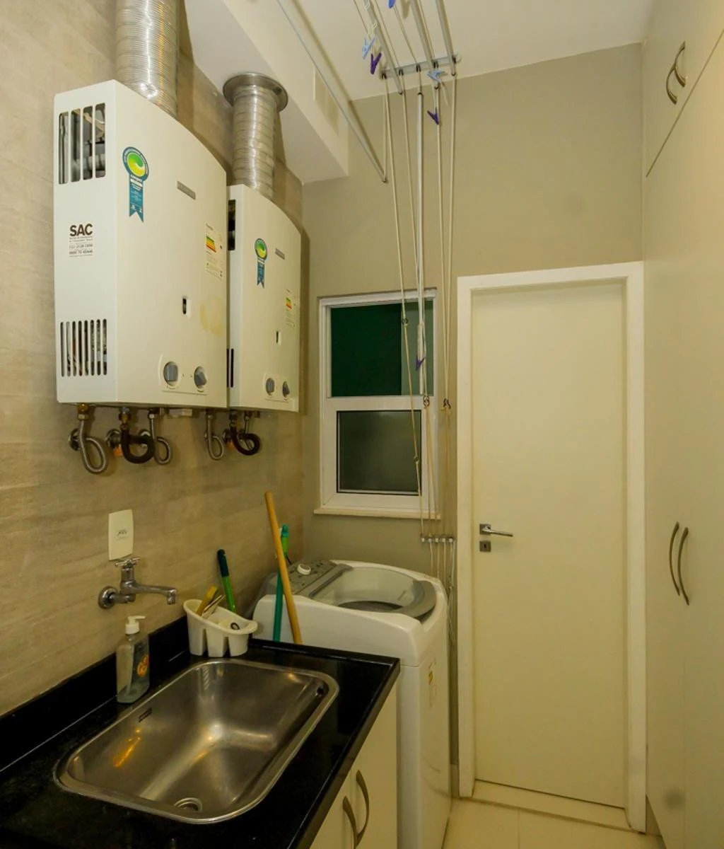 Apartment with a closed kitchen and 3 bedrooms at 112 m² — photo 42