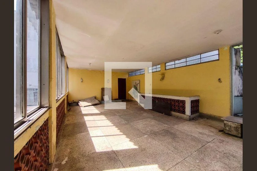 500 m² rental house with 4 bedrooms and 2 bathrooms — photo 13