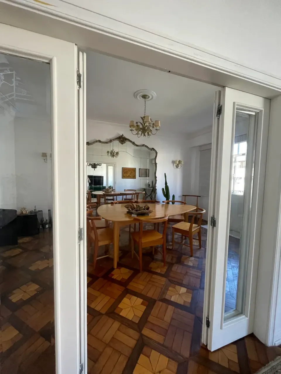 Apartamento mobiliado com 4 quartos e 5 banheiros — photo 18