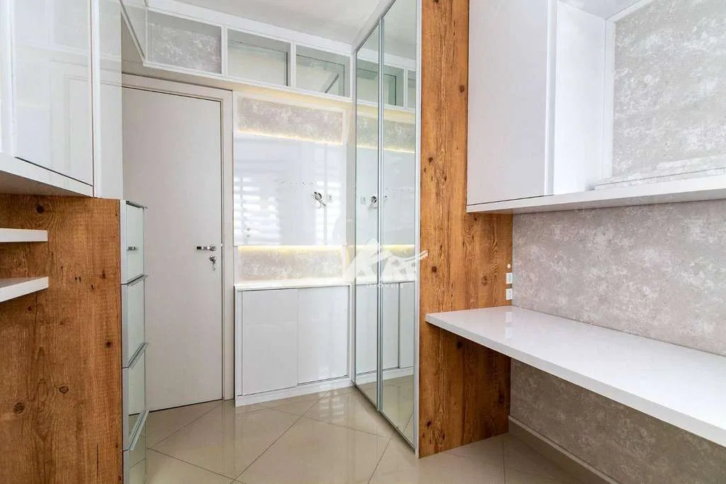 2-bedroom apartment in a building with a sauna — photo 30
