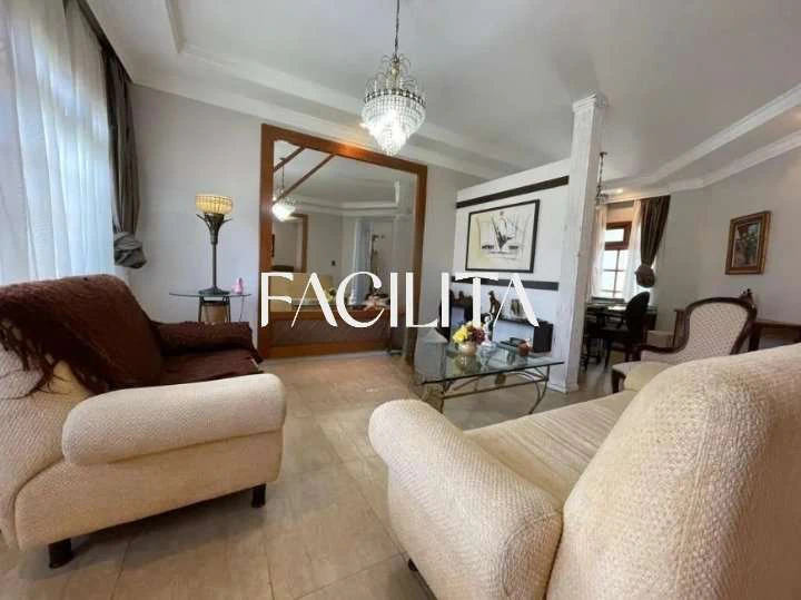 Дом с 5 спальнями, 2 суитами и 238 м² с садом — photo 3