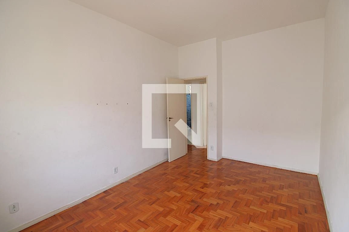 House with no parking, 2 bedrooms and 1 bathroom — photo 23