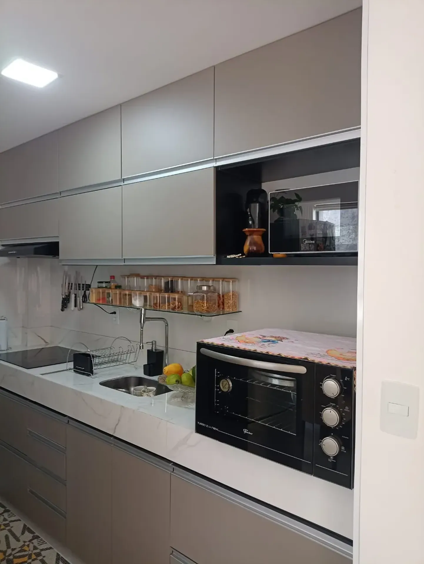 3-bedroom apartment with a washing machine in João Pessoa — photo 14