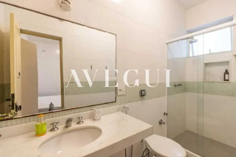 5-bedroom apartment with a water view in Rio de Janeiro — photo 20