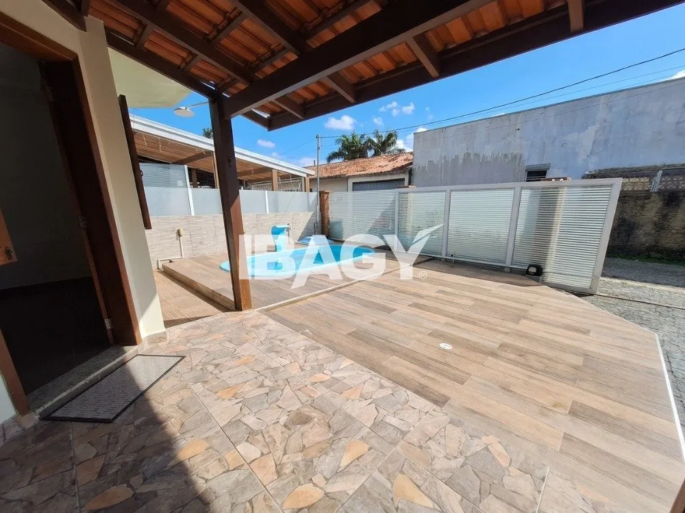 Casa de 3 dormitorios con parrilla de balcón — photo 3