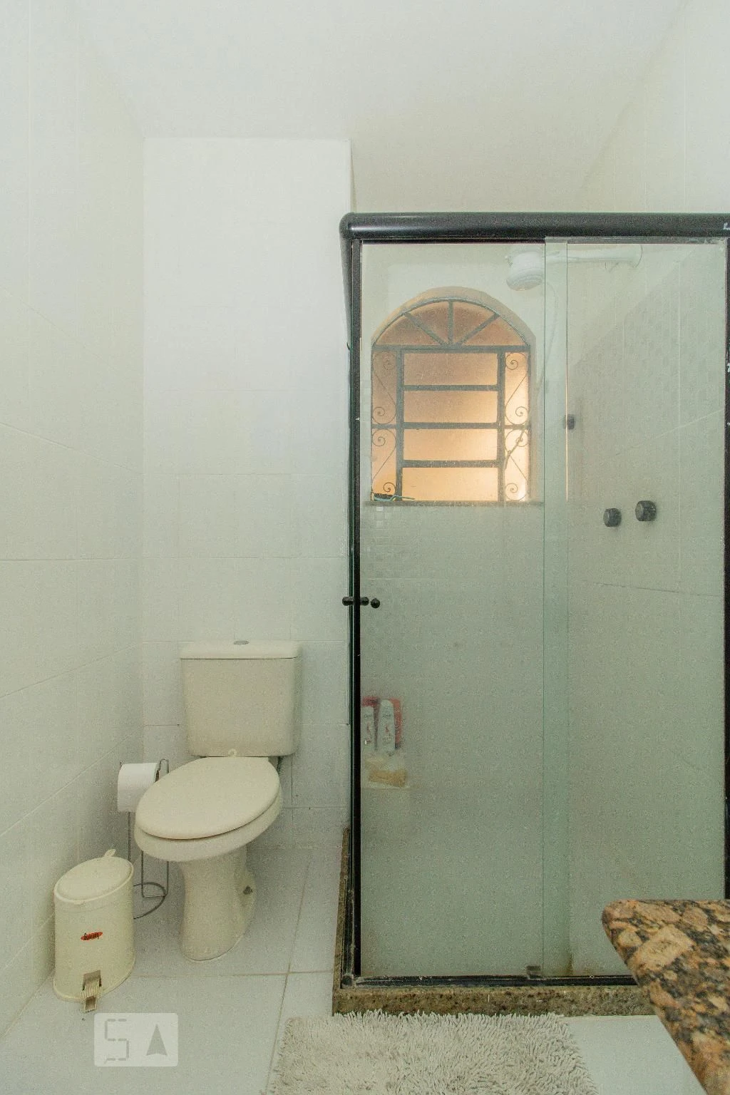 Rental house with 4 bedrooms and a private garden — photo 36