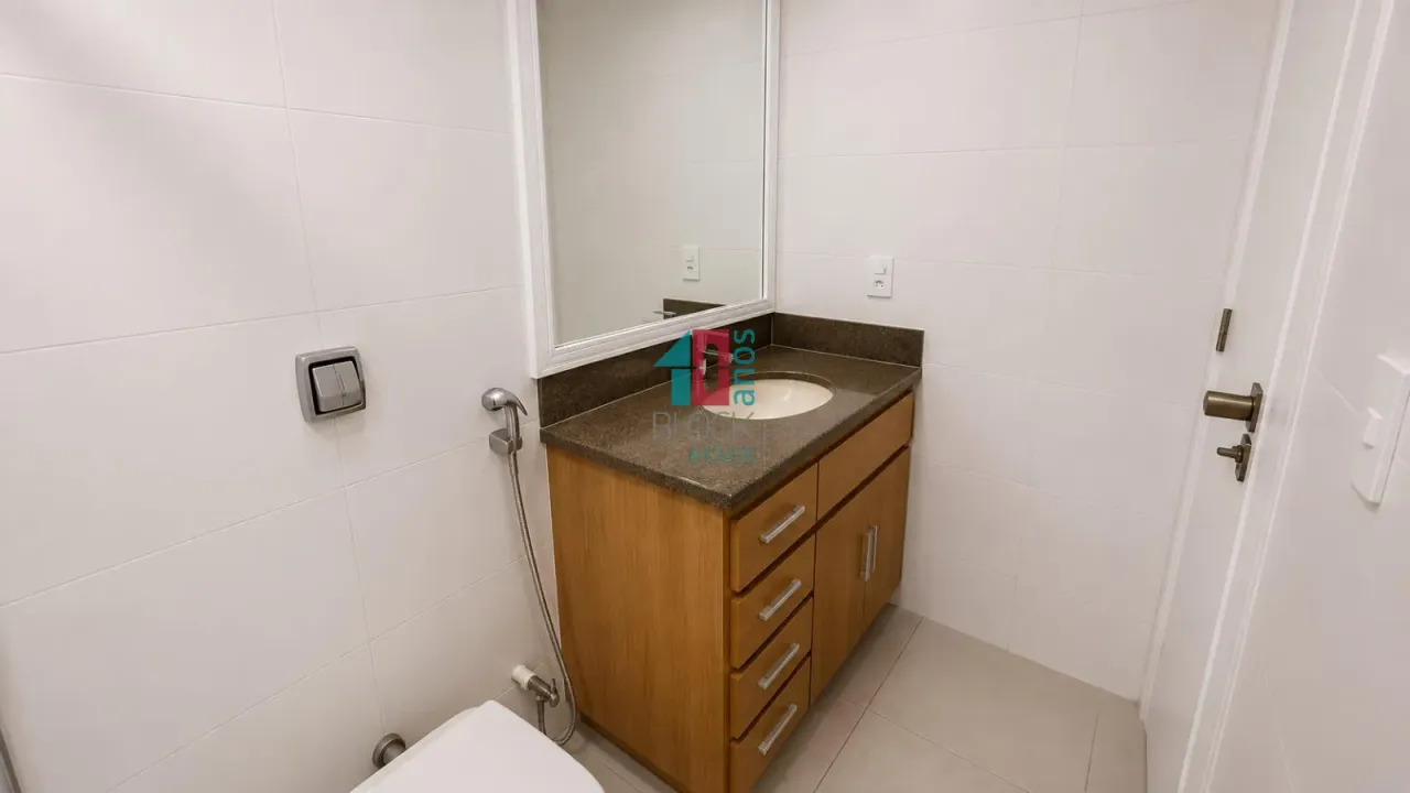 Furnished 3-bedroom apartment with 4 bathrooms — photo 14