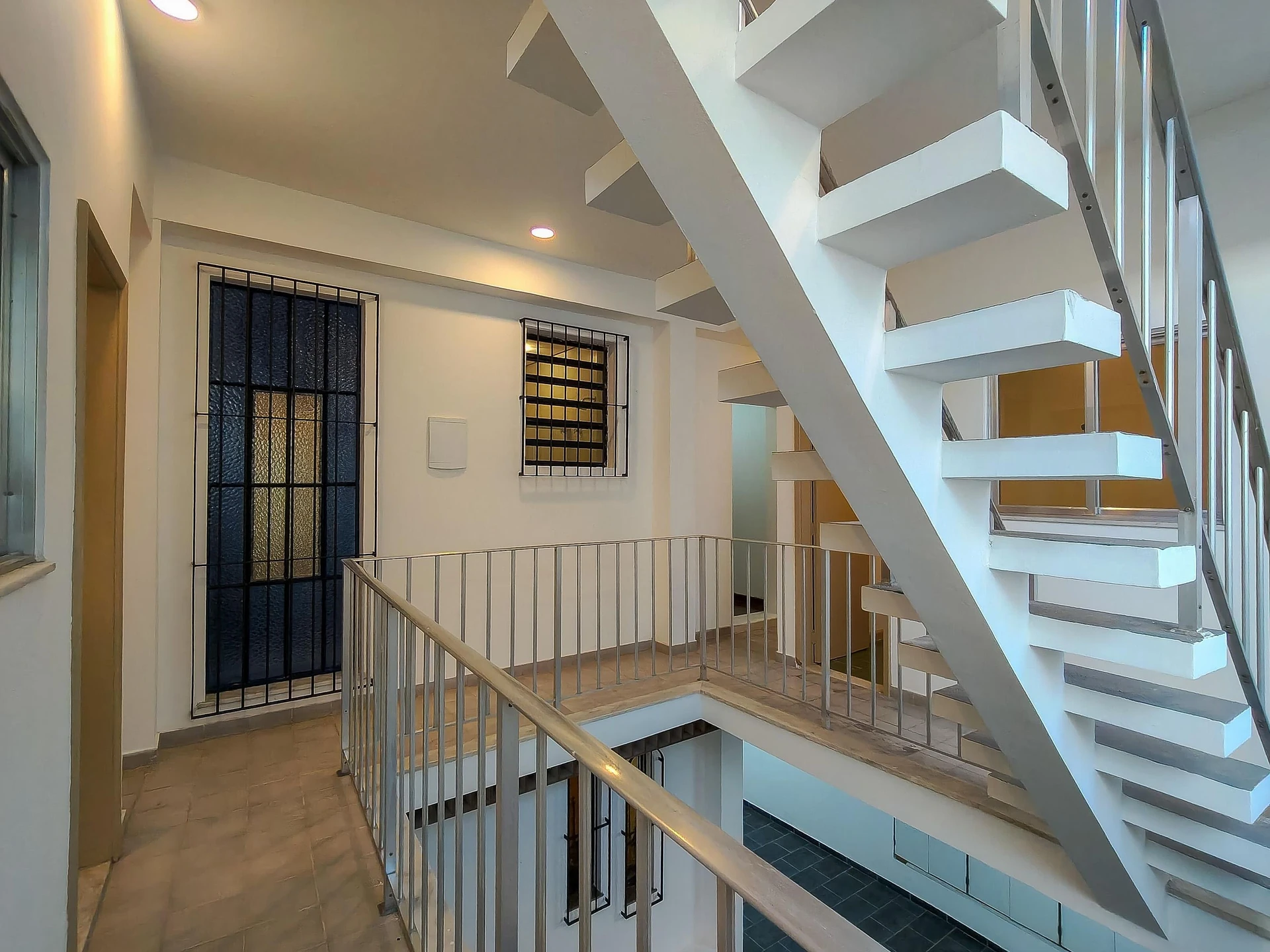 House for rent with 5 bedrooms and 8 bathrooms — photo 111