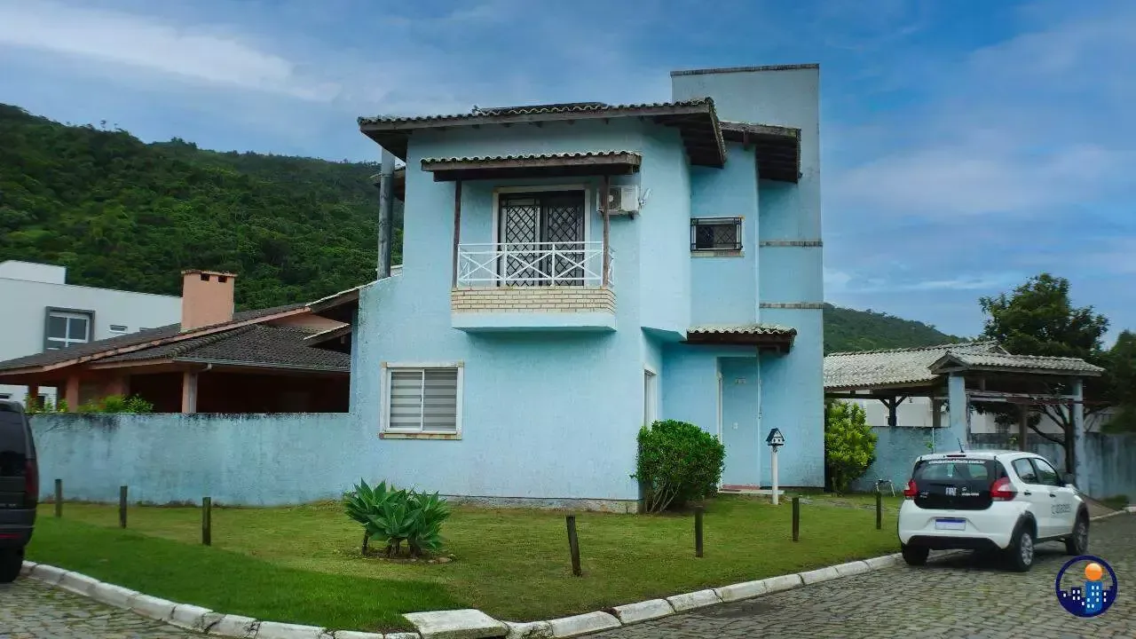 Furnished house with 3 bedrooms and 400 m² in a gated community
