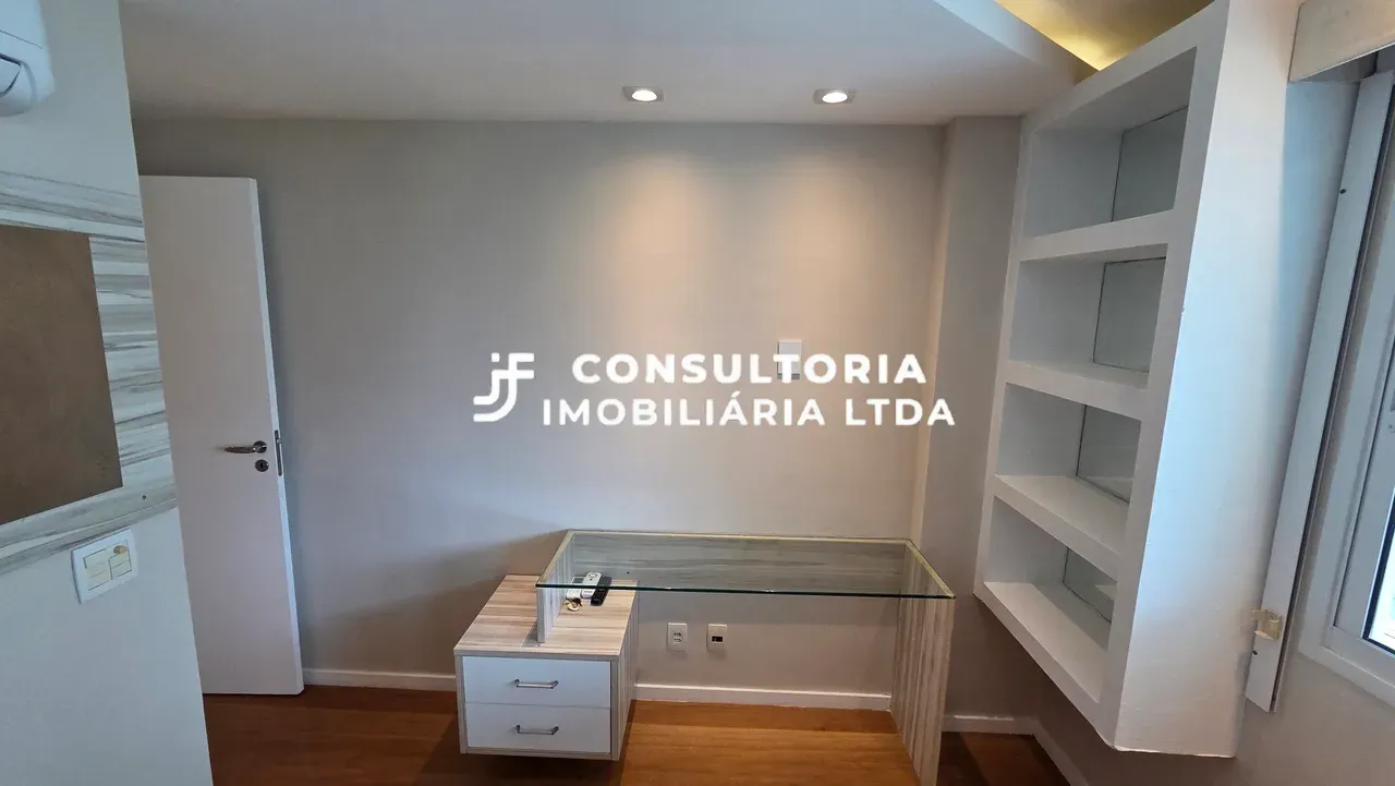 3-bedroom apartment in a building with a sauna — photo 12