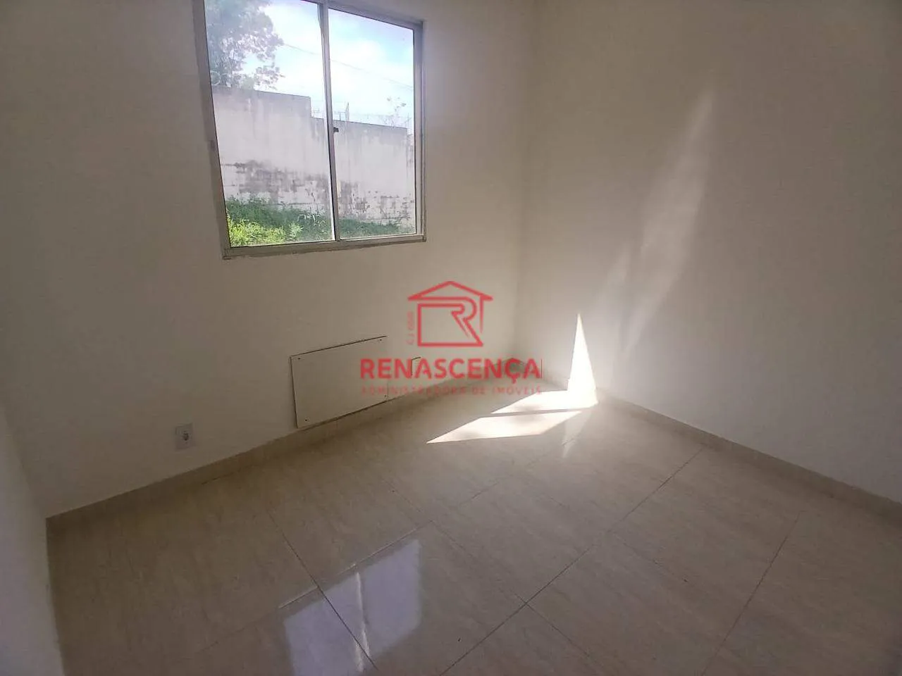 Apartamento de 2 quartos em condomínio com piscina — photo 13