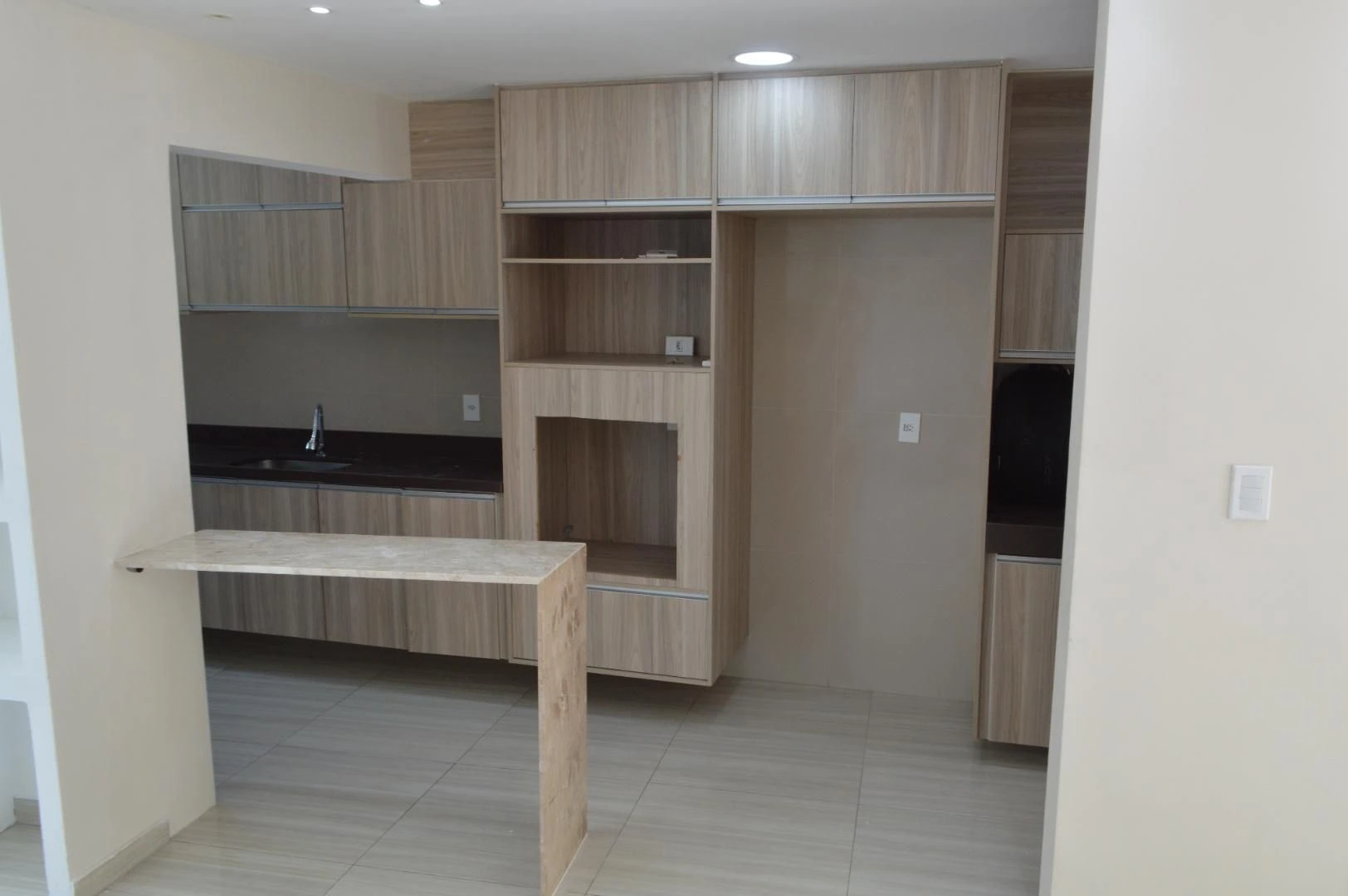 Ванна та 3 спальні: будинок 390 м² — photo 2