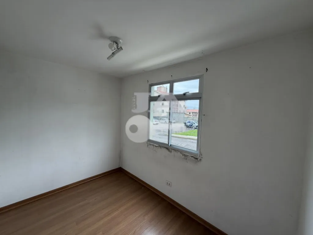 Apartment, 43 m², with wood or laminate floors — photo 12