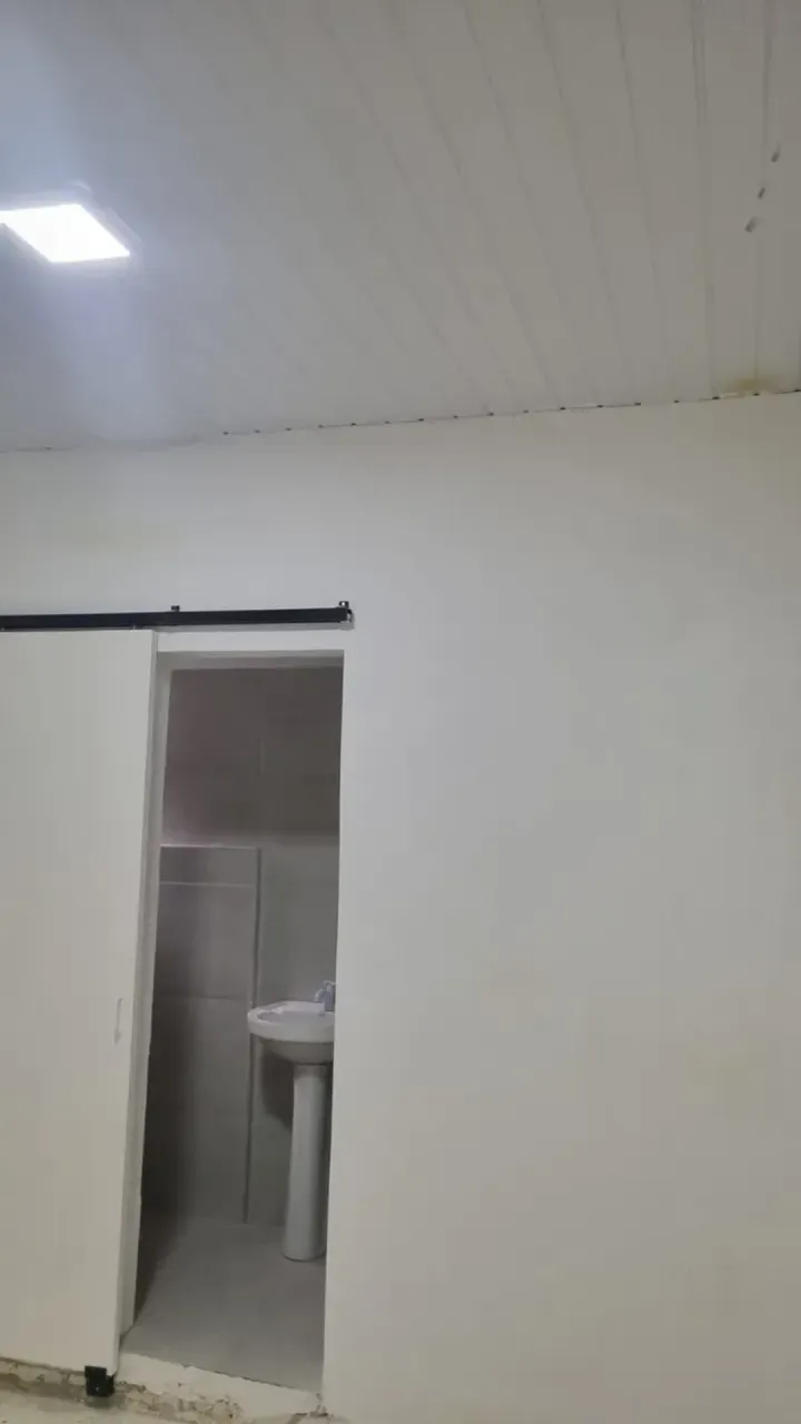 House with 3 bedrooms, air conditioning, and enclosed kitchen — photo 17