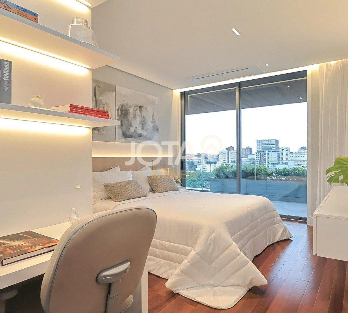 Furnished 195 m² apartment with 2 en-suite bedrooms — photo 5