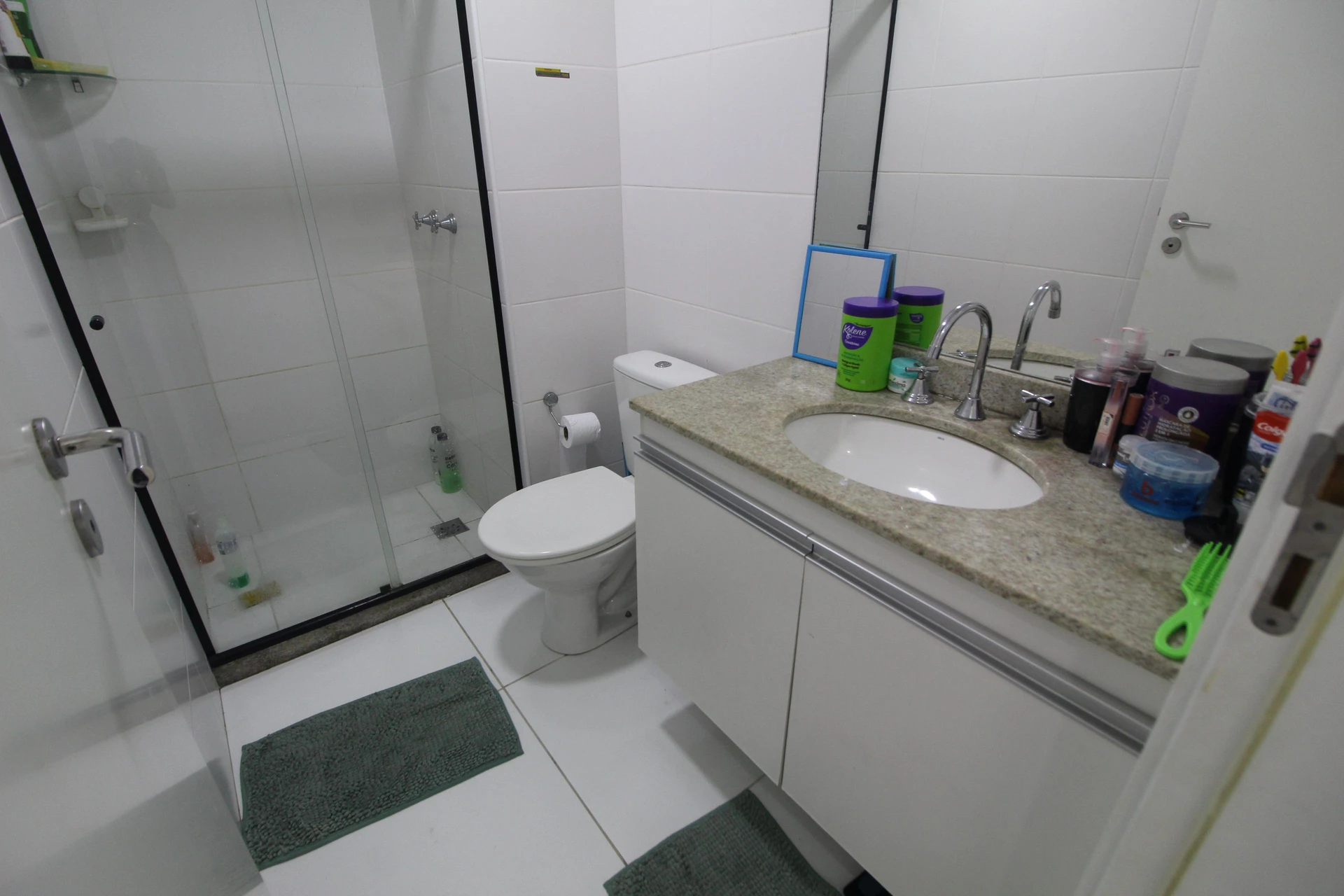 Apartamento mobiliado com 3 quartos, 2 banheiros e varanda — photo 42