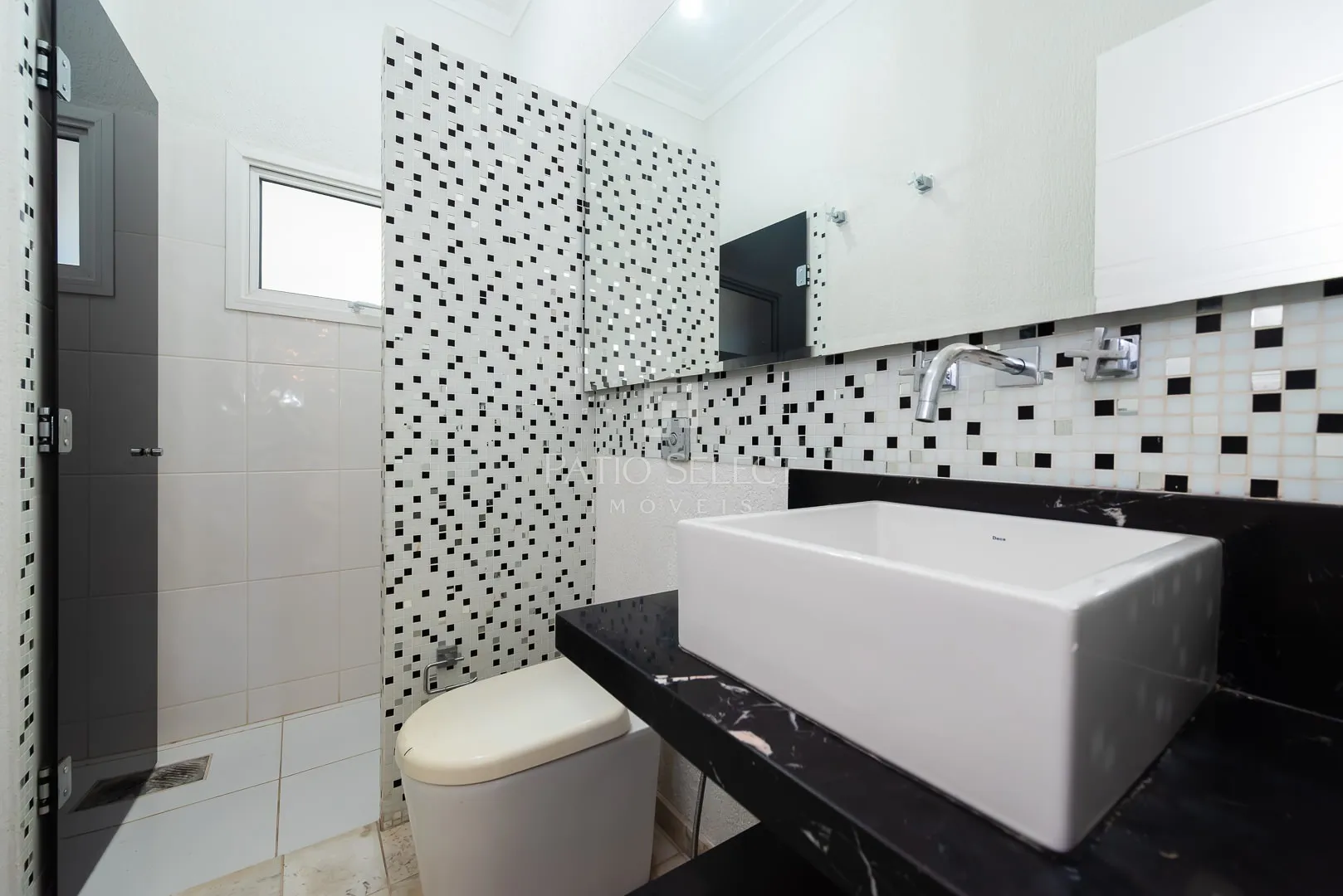 Furnished house, 305 m², with a bathtub — photo 100
