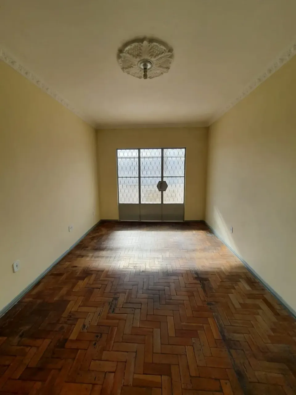 Apartamento de 3 quartos com cozinha separada — photo 3