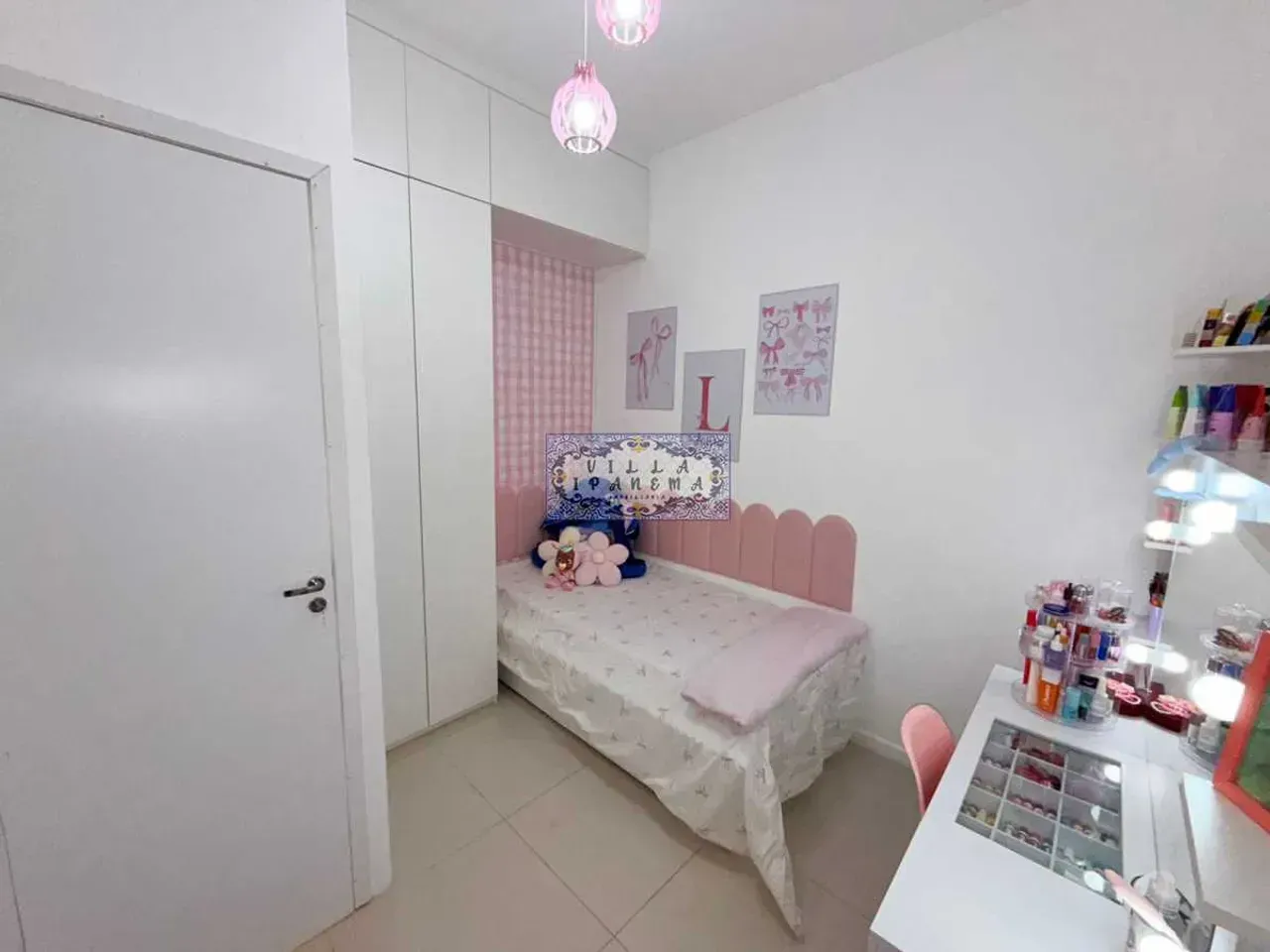 Furnished 3-bedroom duplex with open-plan kitchen — photo 32