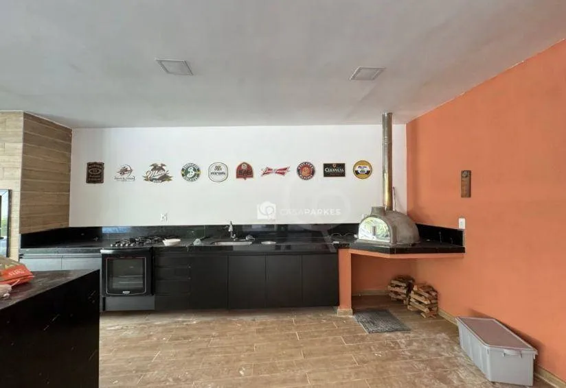 House with 5 bedrooms, separate kitchen, 750 m² — photo 8