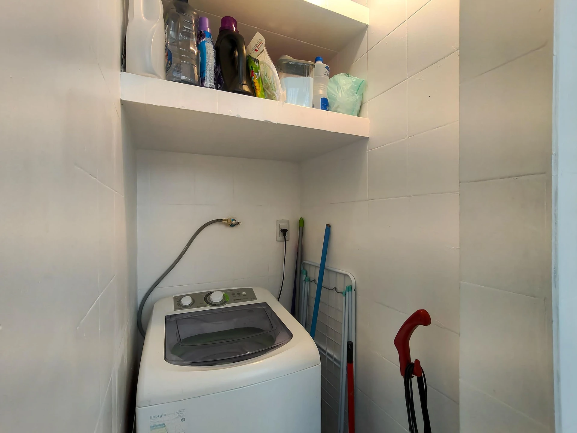 Apartamento mobiliado com cozinha americana e fogão a gás — photo 36