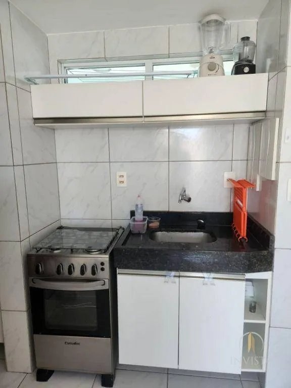 One-bedroom apartment in a building with a pool — photo 2