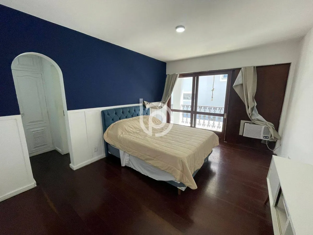 Furnished house with balcony sink and 4 bedrooms — photo 24