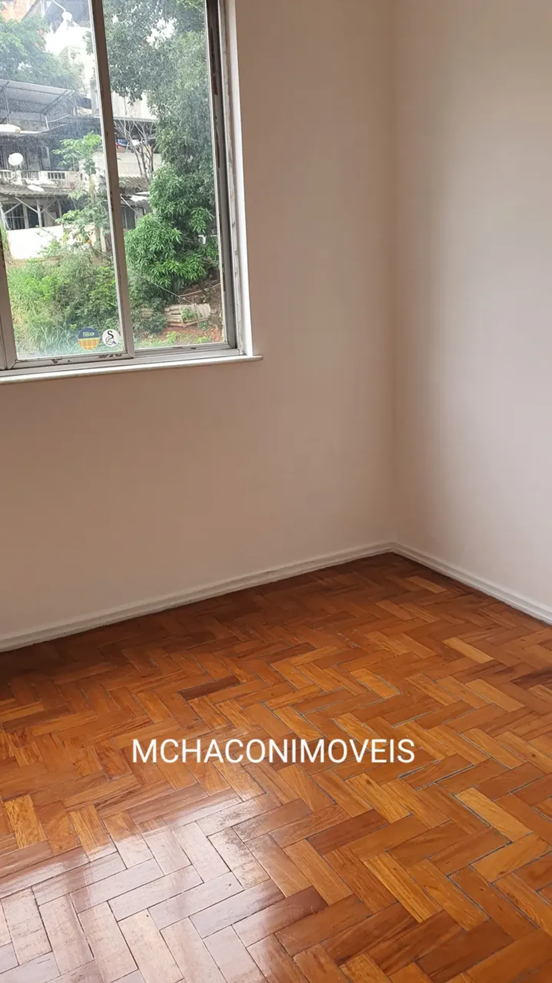 Apartment on the 4th floor with wood or laminate floors — photo 12