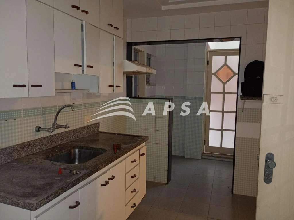 150 m² apartment with a separate closed kitchen — photo 19