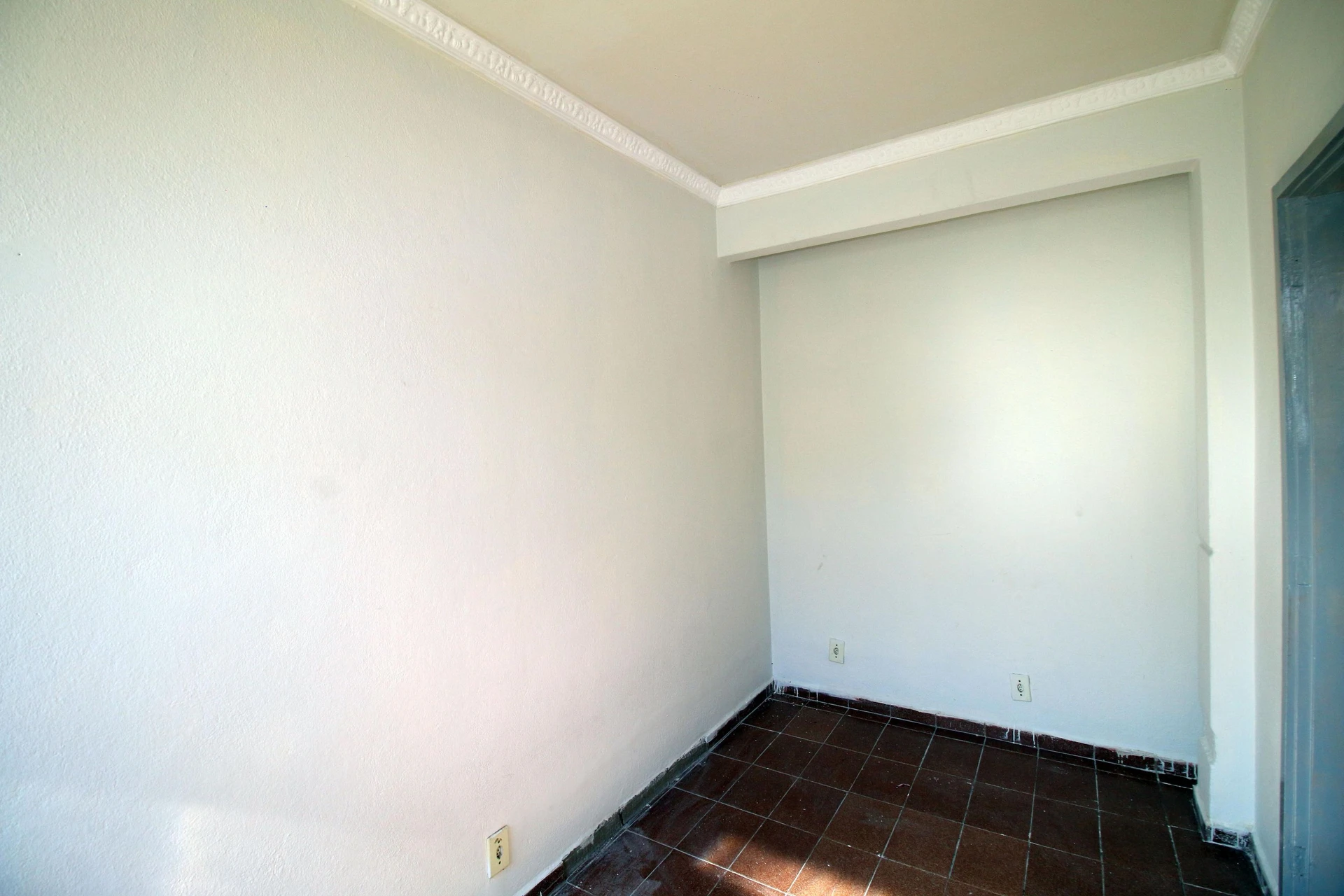 Apartamento sem mobília com 3 quartos e 1 banheiro — photo 5