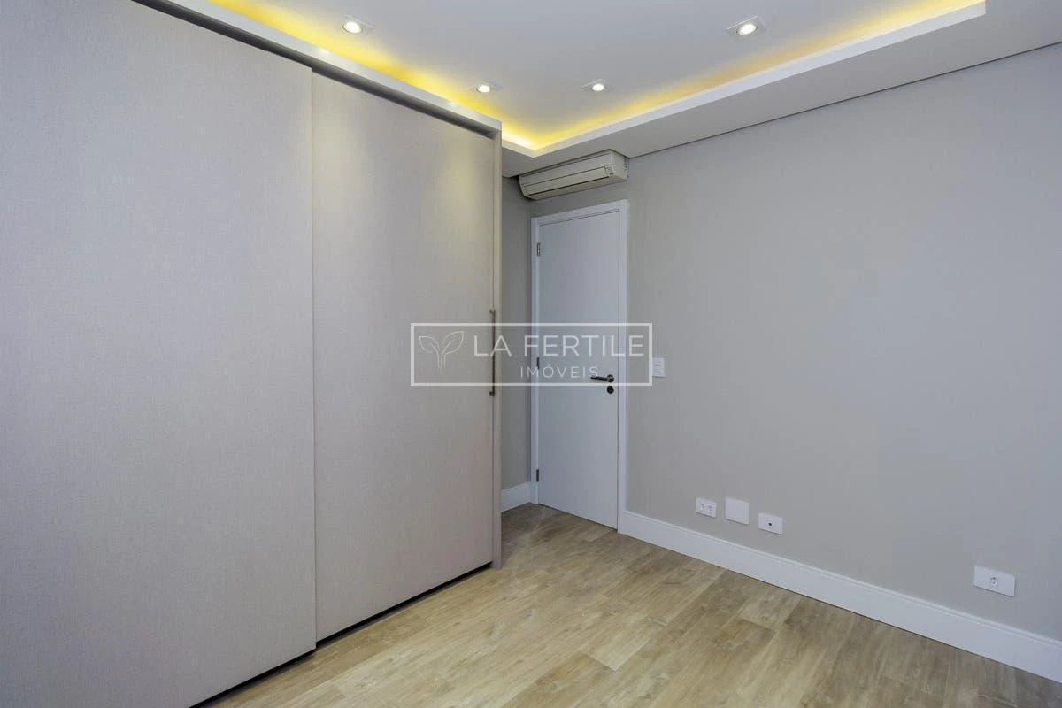 Apartment, 158 m², with a walk-in closet — photo 21