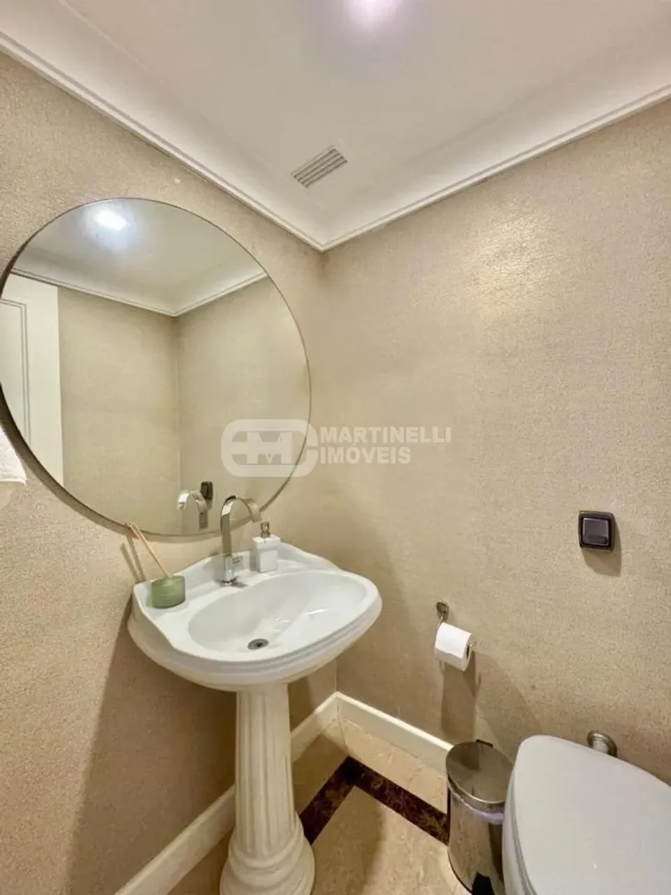 Furnished apartment with 4 bedrooms and open-plan kitchen — photo 19