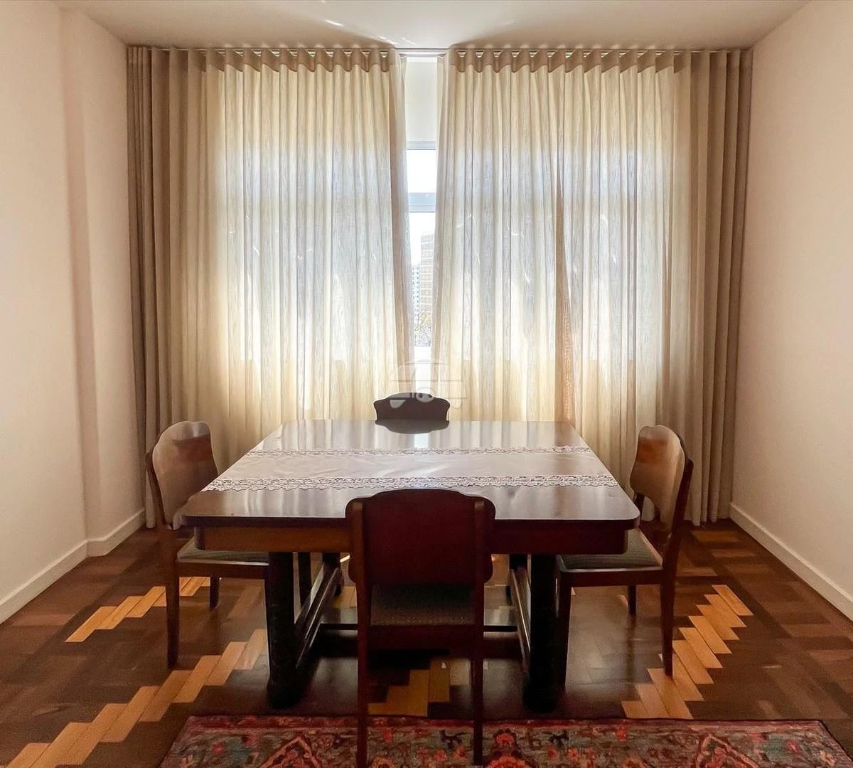3-bedroom apartment with a park view — photo 18