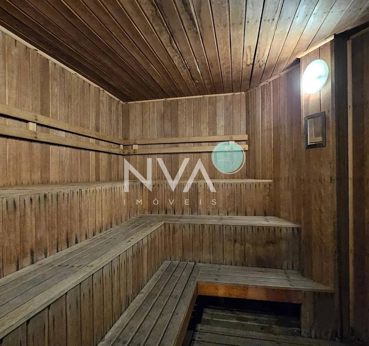 Apartment with balcony, 3 bedrooms and 4 bathrooms — photo 47