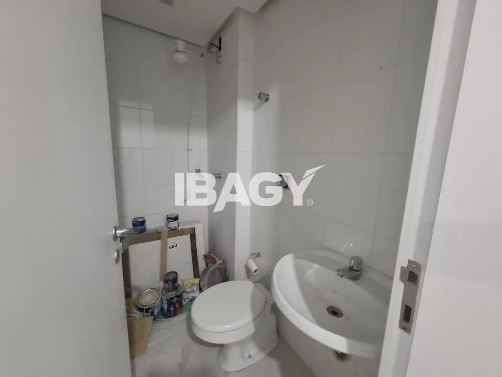 Furnished apartment with 3 en-suite bedrooms and 152 m² — photo 32