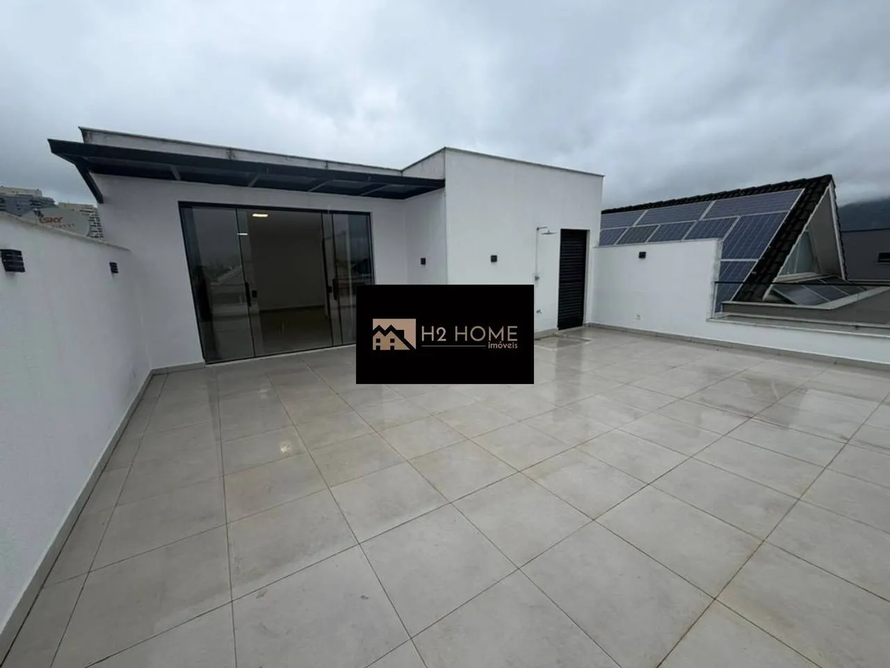 Garden in a 4-bedroom house, 290 m² — photo 8
