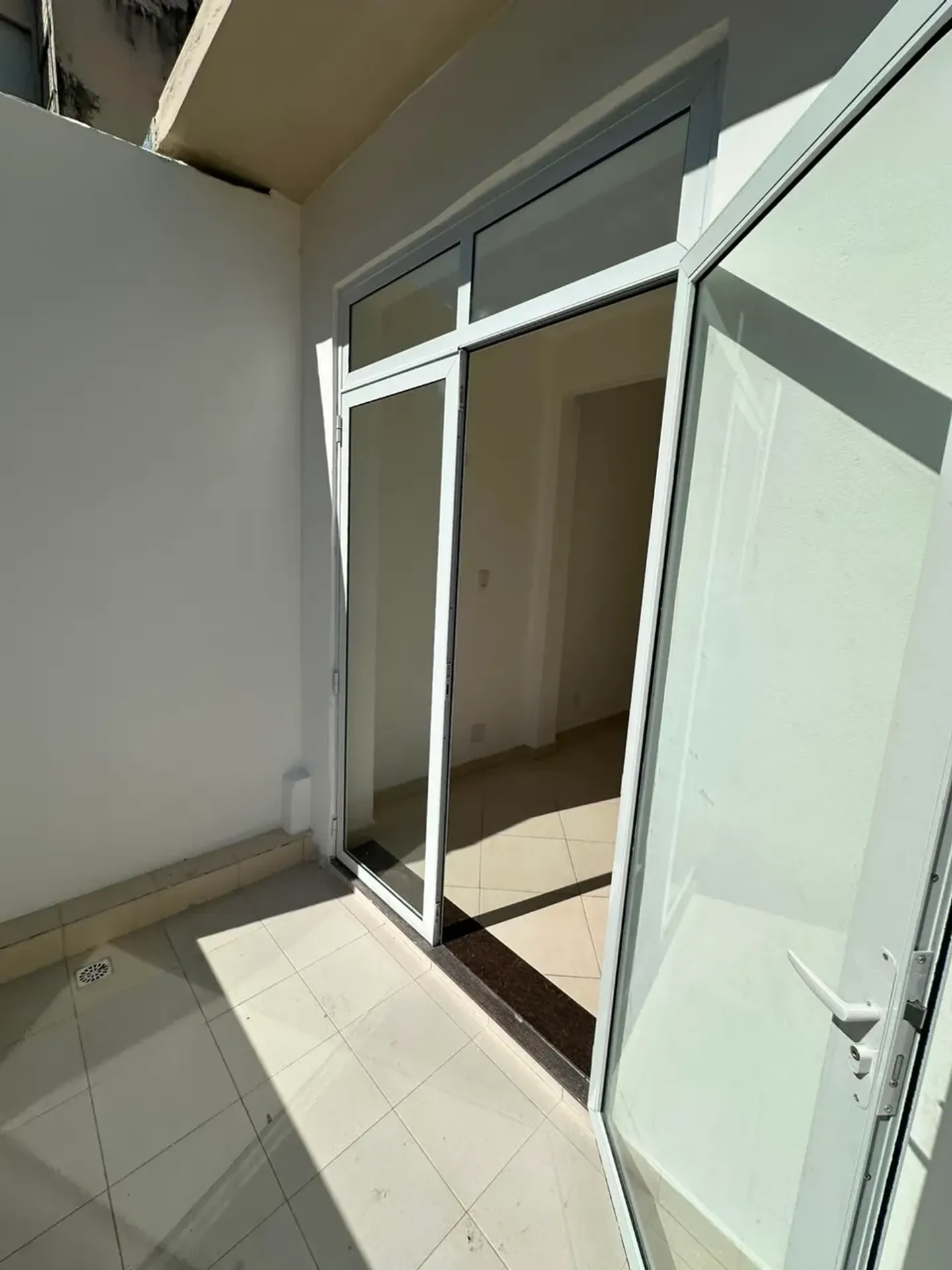 Apartment with 2 bedrooms, 2 bathrooms and balcony — photo 10