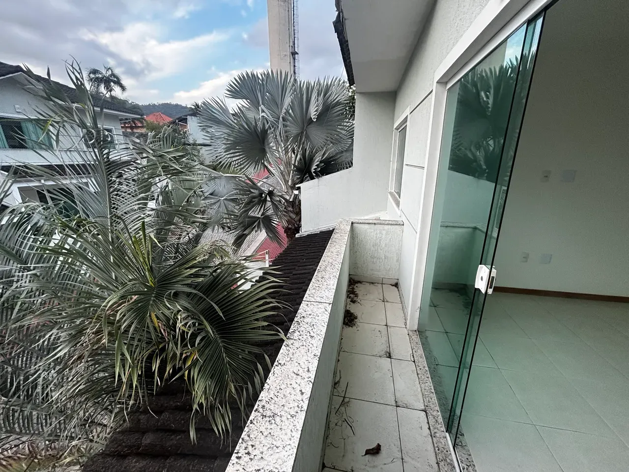 House with 4 bedrooms, 5 bathrooms and 3 parking spots — photo 34