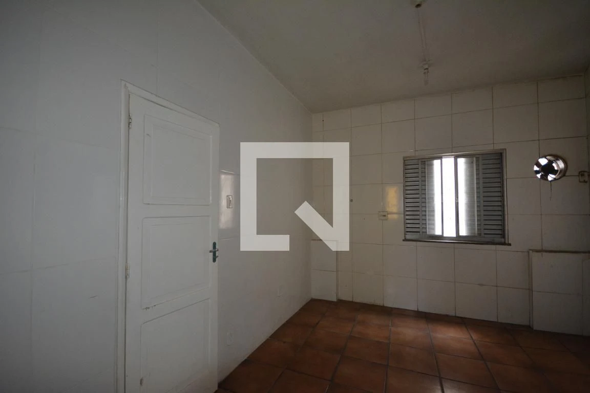 2-bedroom apartment with 1 bathroom, no parking space — photo 15