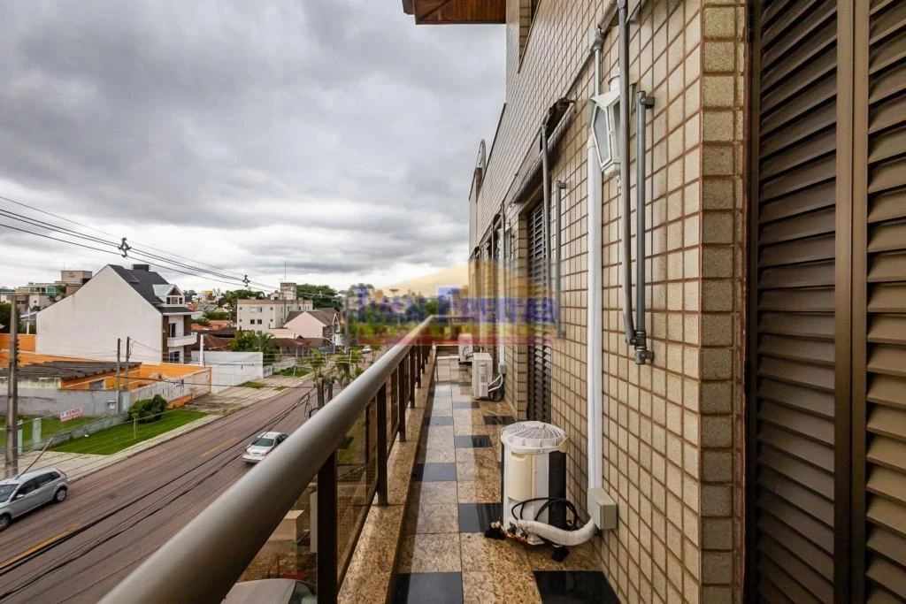 House with 5 bedrooms and balcony, plus 5 parking spots — photo 29