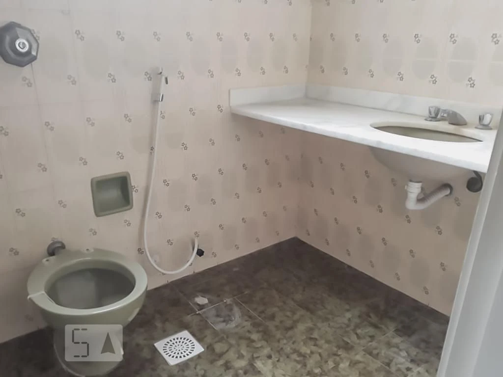 Apartment, 120 m², with wood or laminate floors