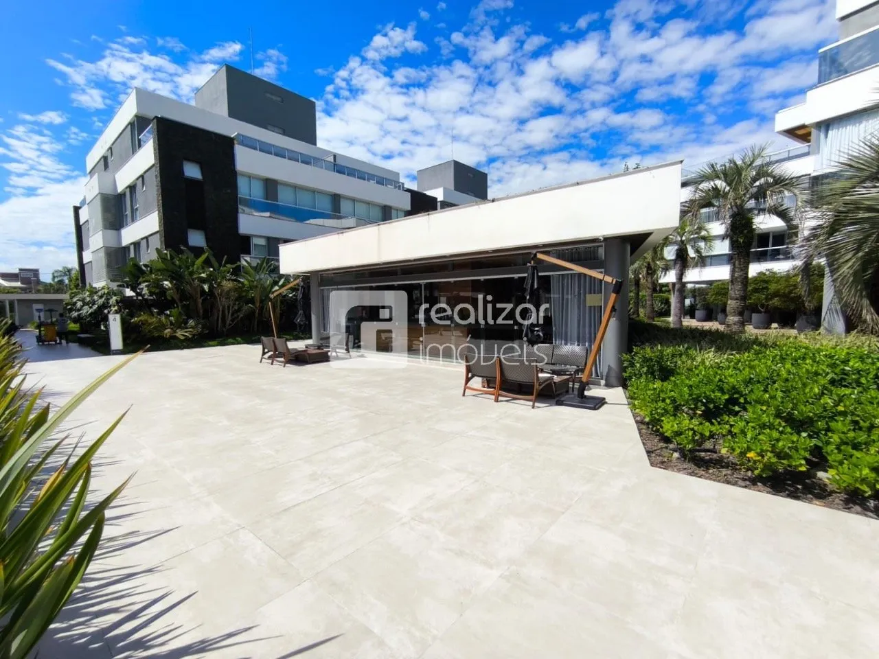 Furnished 3rd-floor apartment with 2 en-suites 170 m² — photo 48