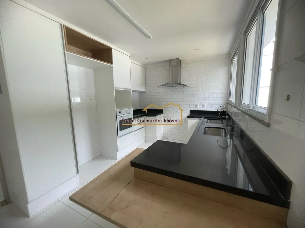 House, 350 m², with a mountain view — photo 28