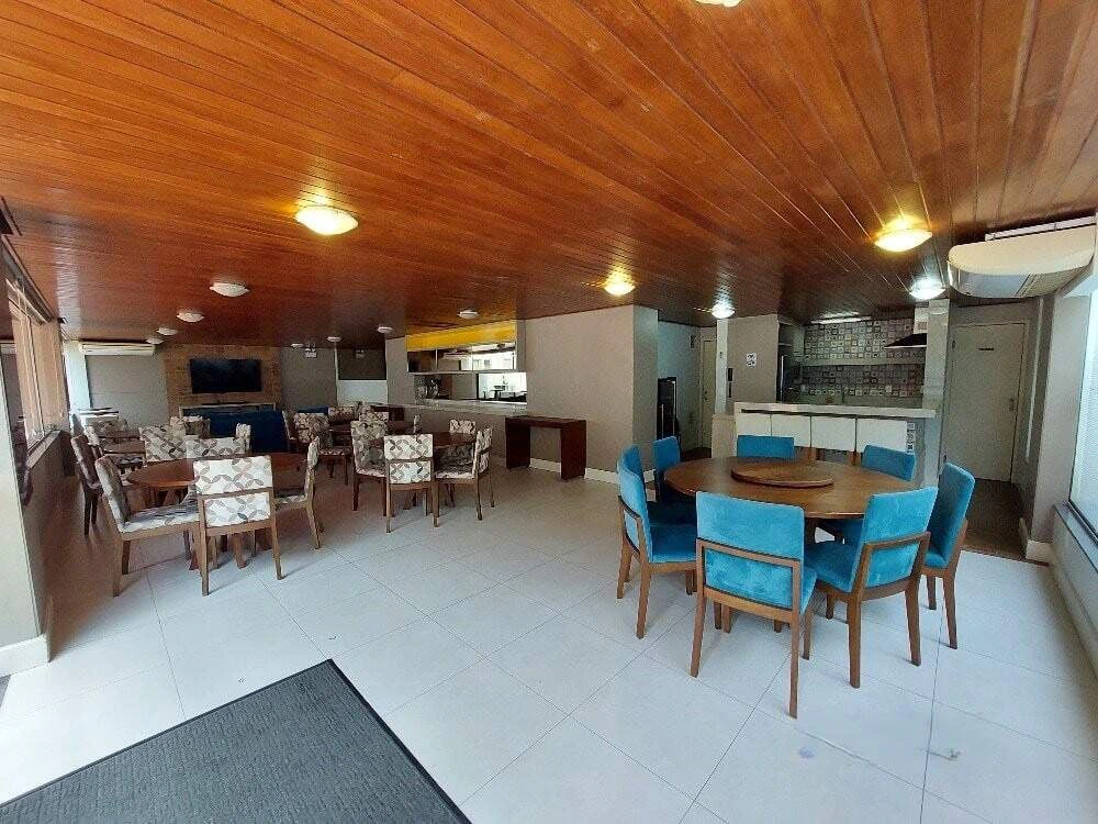 3-bedroom apartment in a building with a gym — photo 19