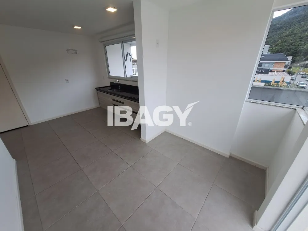 1-bedroom apartment with terrace, 42 m² — photo 2