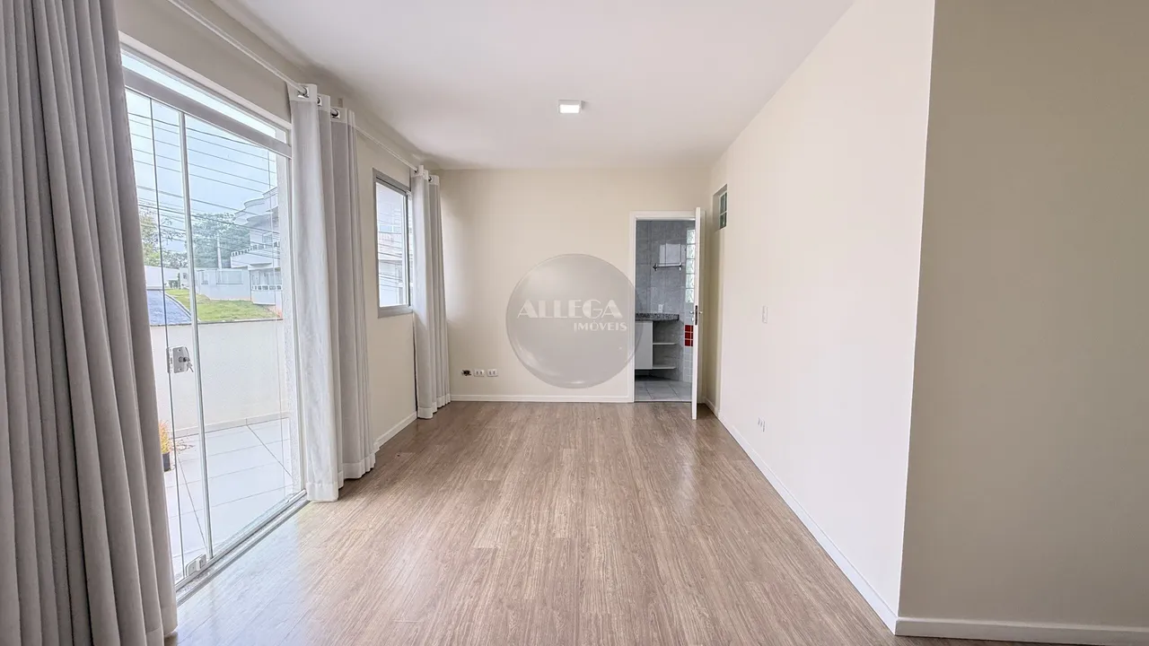 House with 4 bedrooms and a washing machine — photo 11